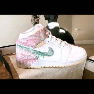 Jordan Mid 1 paint drip